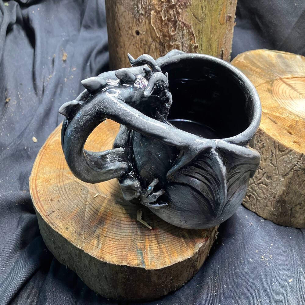 Earthenware Deluxe Dragon Mug