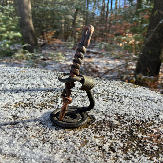 Hand-Forged Leaf Vine Pen Holder – Rustic Blacksmith Desktop Sculpture