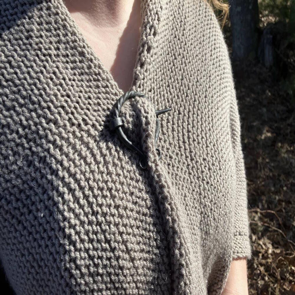 Hand-Forged Celtic Penannular Brooch – Viking Cloak Pin in Mild Steel | DeWall’s Forge