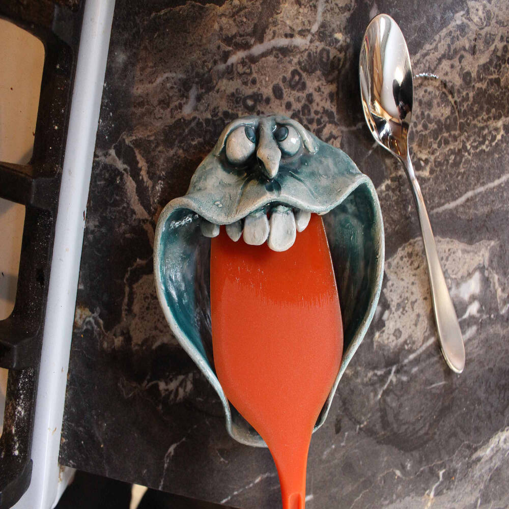 Handmade Ceramic Face Dish – Spoon, Soap & Scrubber Holder