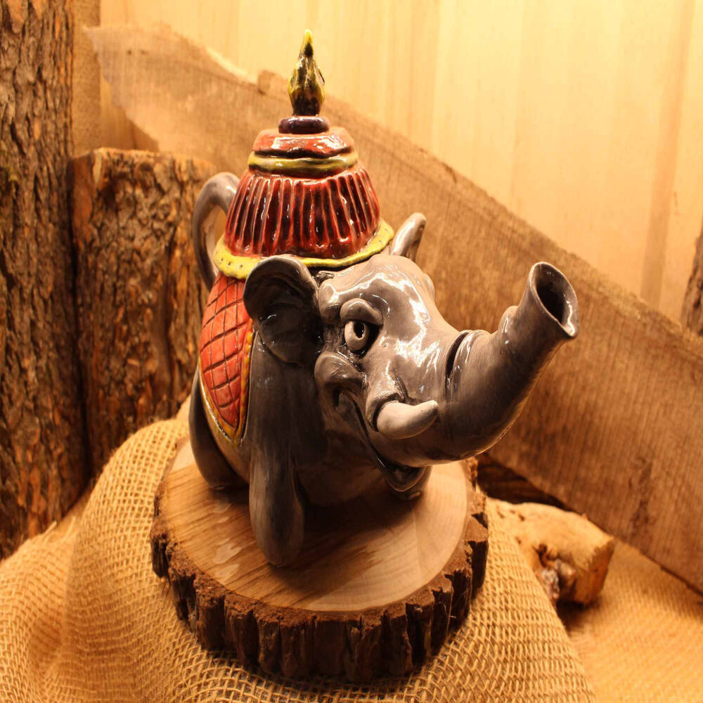 Handmade Elephant Teapot – Functional Ceramic Art