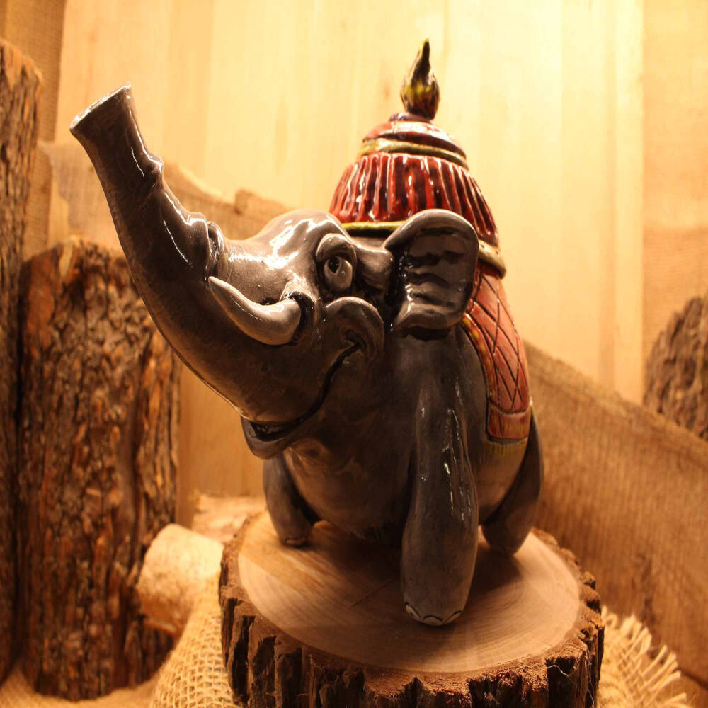 Handmade Elephant Teapot – Functional Ceramic Art