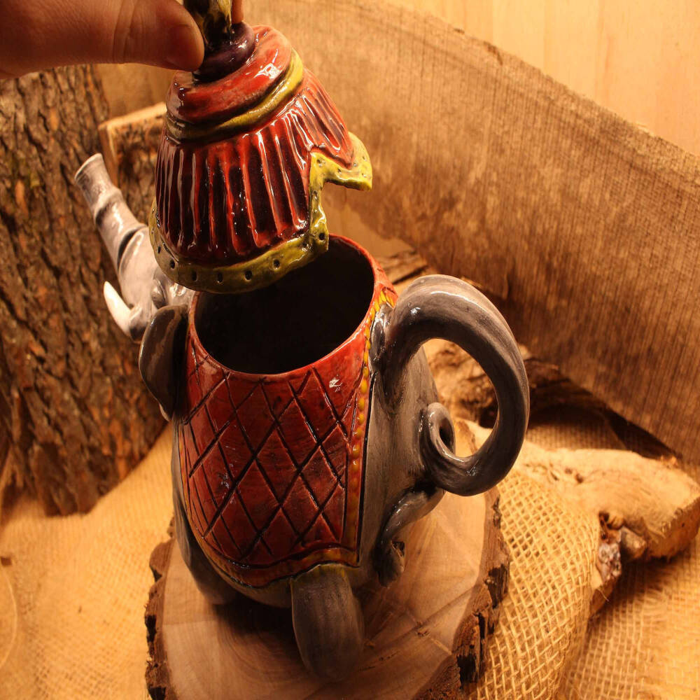 Handmade Elephant Teapot – Functional Ceramic Art