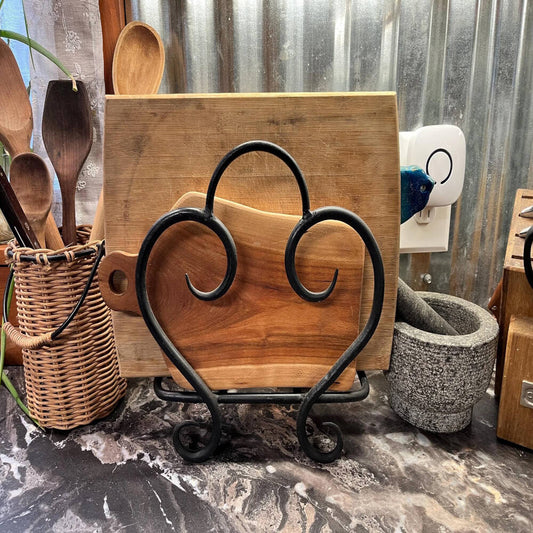 Forged Kitchen Organizer – Hand-Forged Steel Cutting Board & Bakeware Rack